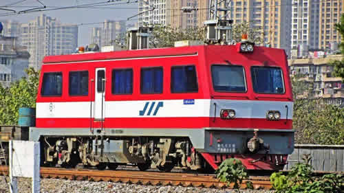 初中生可以學內(nèi)燃機車運用與檢修專業(yè)嗎？
